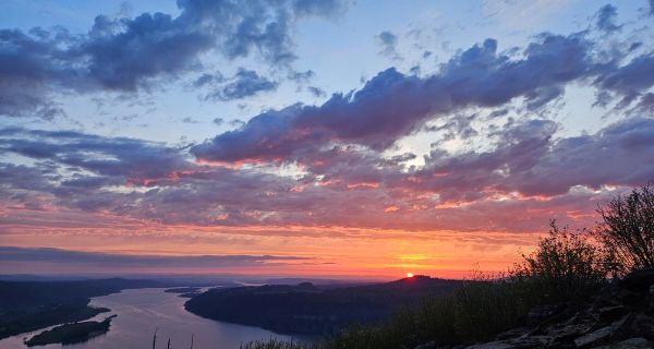 Angel's Rest sunset hike